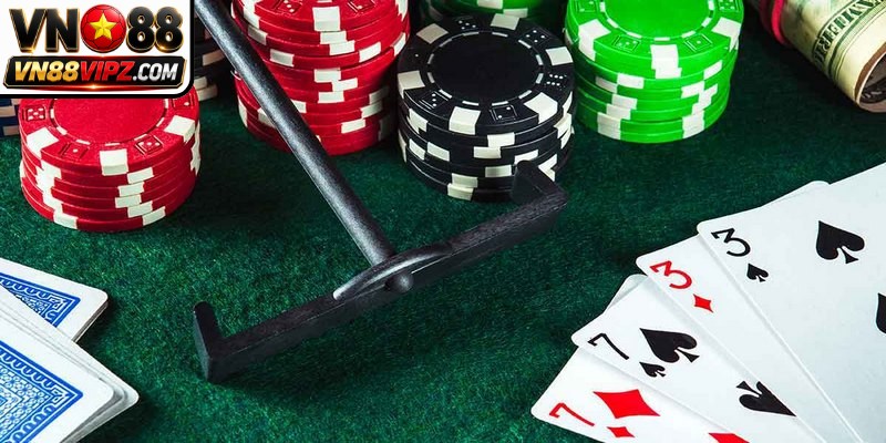 Rake Là Gì? Cách Tính Phí Rake Chuẩn Nhất Cho Gamer 6 Rake là gì là khoản phí dịch vụ hoặc phí bàn cược mà người chơi VN88 phải chi trả